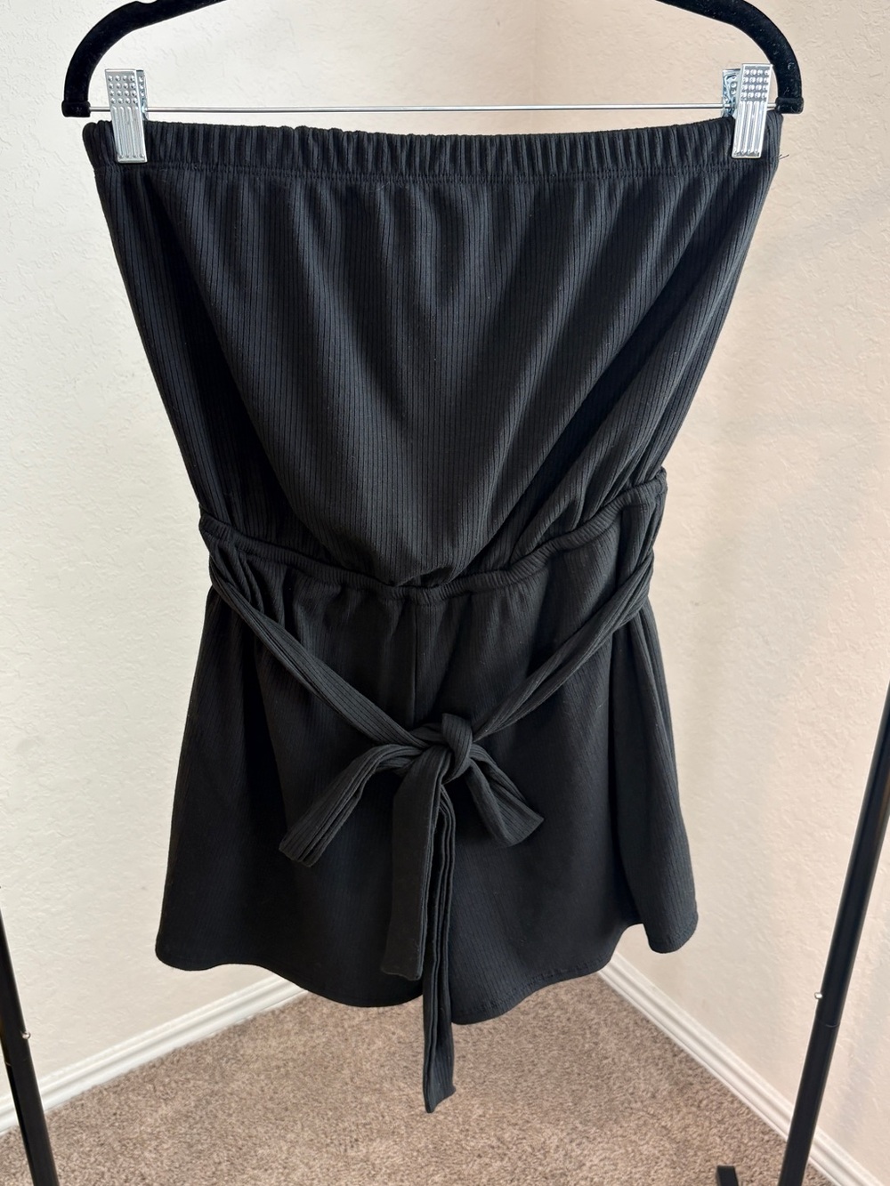 Lulu's Black Ribbed Strapless Romper